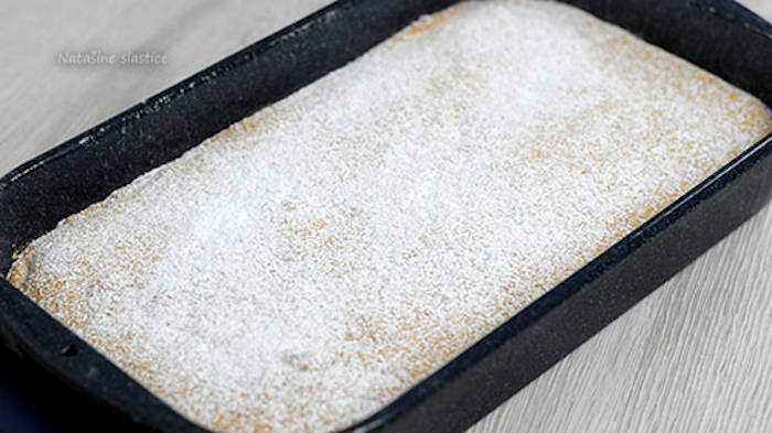 Prăjitură cu nucă și zahăr pudră reteta usoara